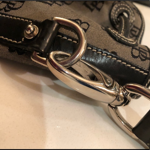 Dooney & Bourke Vintage Bucket Bag Black Signature - Picture 3 of 9